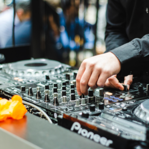 DJ Обладнання